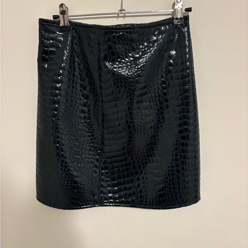 Faux Croc Patent Mini Skirt - Green